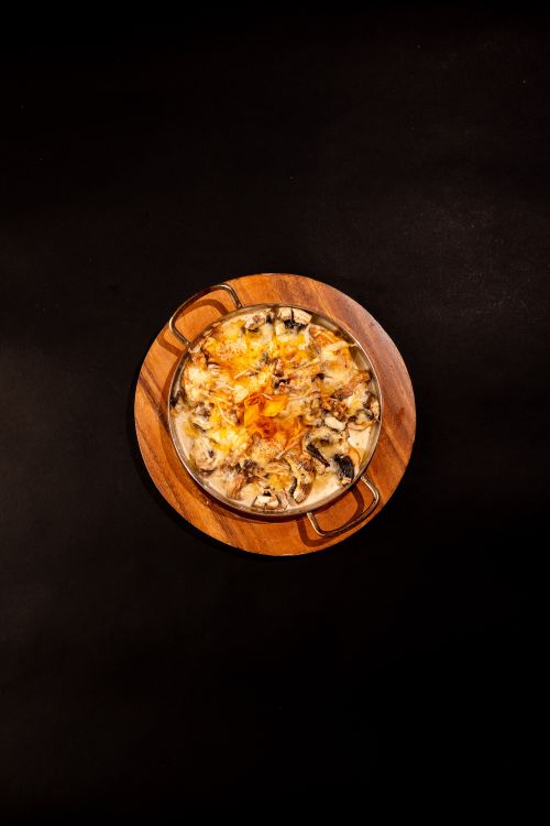 פטריות מוקרמות